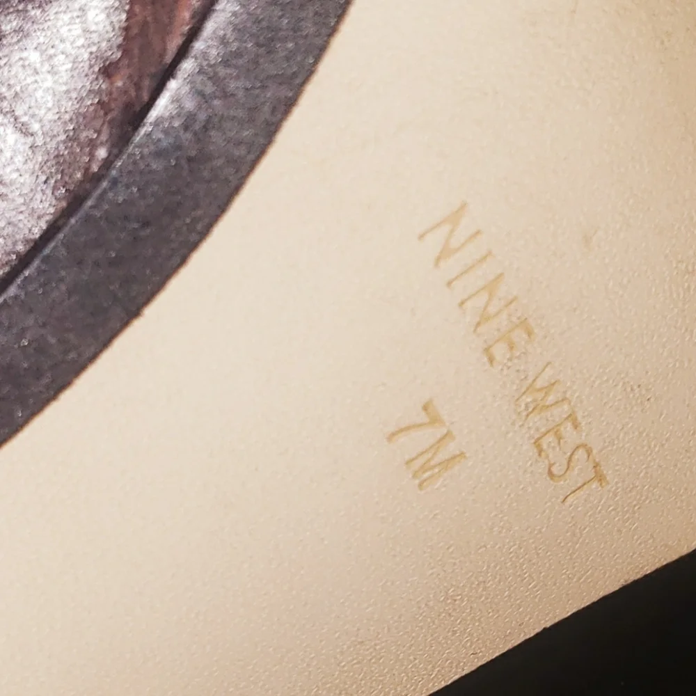 𝐍𝐈𝐍𝐄 𝐖𝐄𝐒𝐓 Leather Mary Jane Peep Toe Heels! Sz 7 Wmns. Stunning! - Picture 6 of 12
